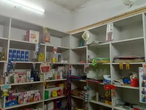 দোকানের রেক বিক্রি হবে।