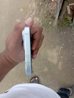Apple iPhone 15 128 GB Green