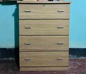 ফোর ড্রয়ার ওয়ারড্রোব