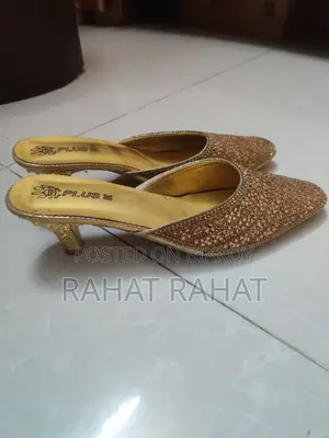 Ladies Shoe