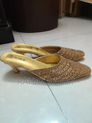 Ladies Shoe