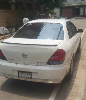 Nissan Sunny 2011 White