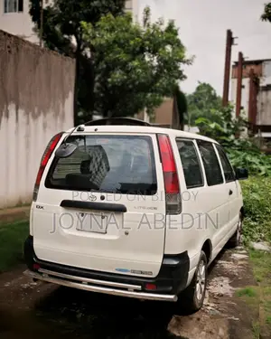 Toyota Noah 2006 White