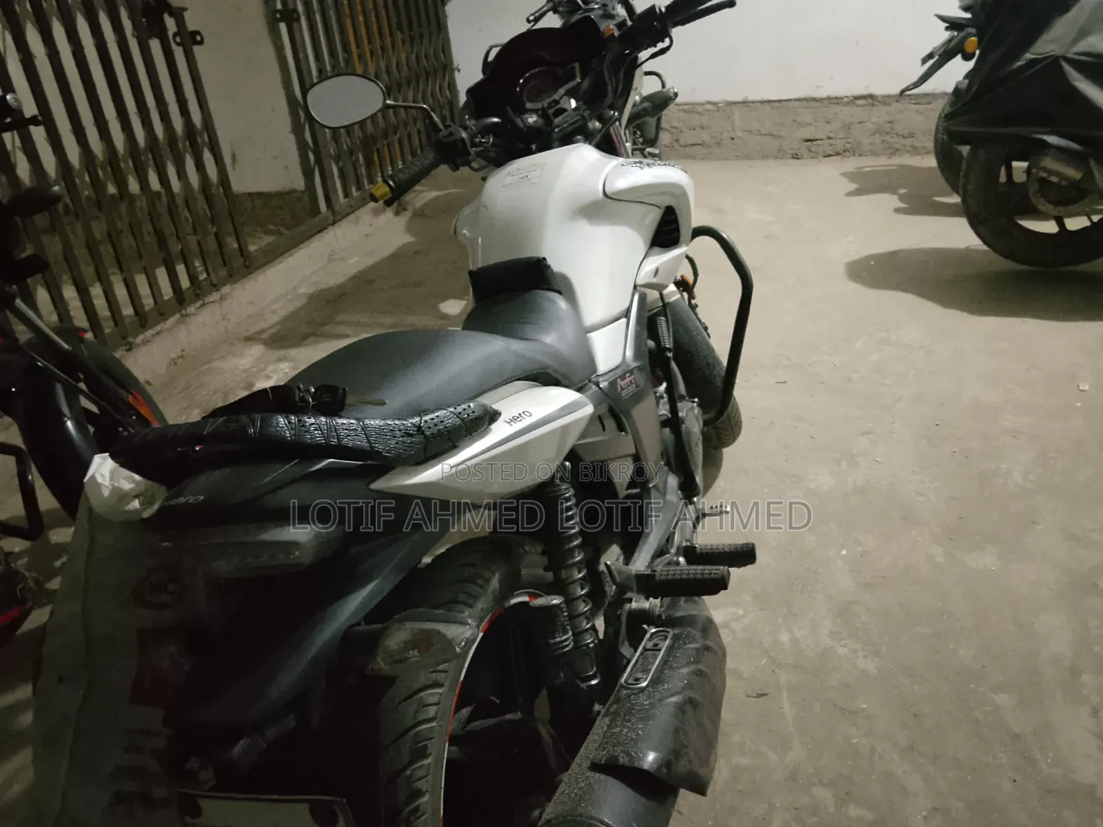 Hero Hunk 150 2019 White