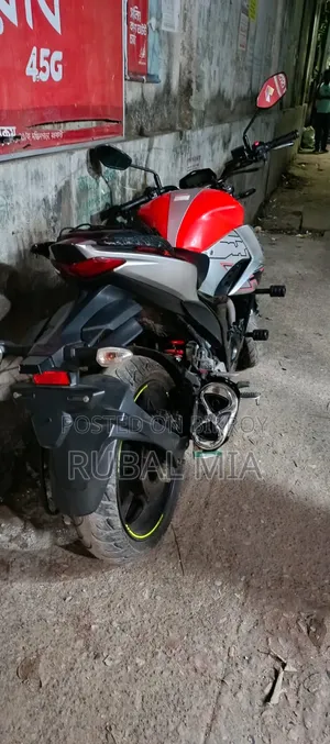 Suzuki Gixxer Fi ABS 2023 Orange