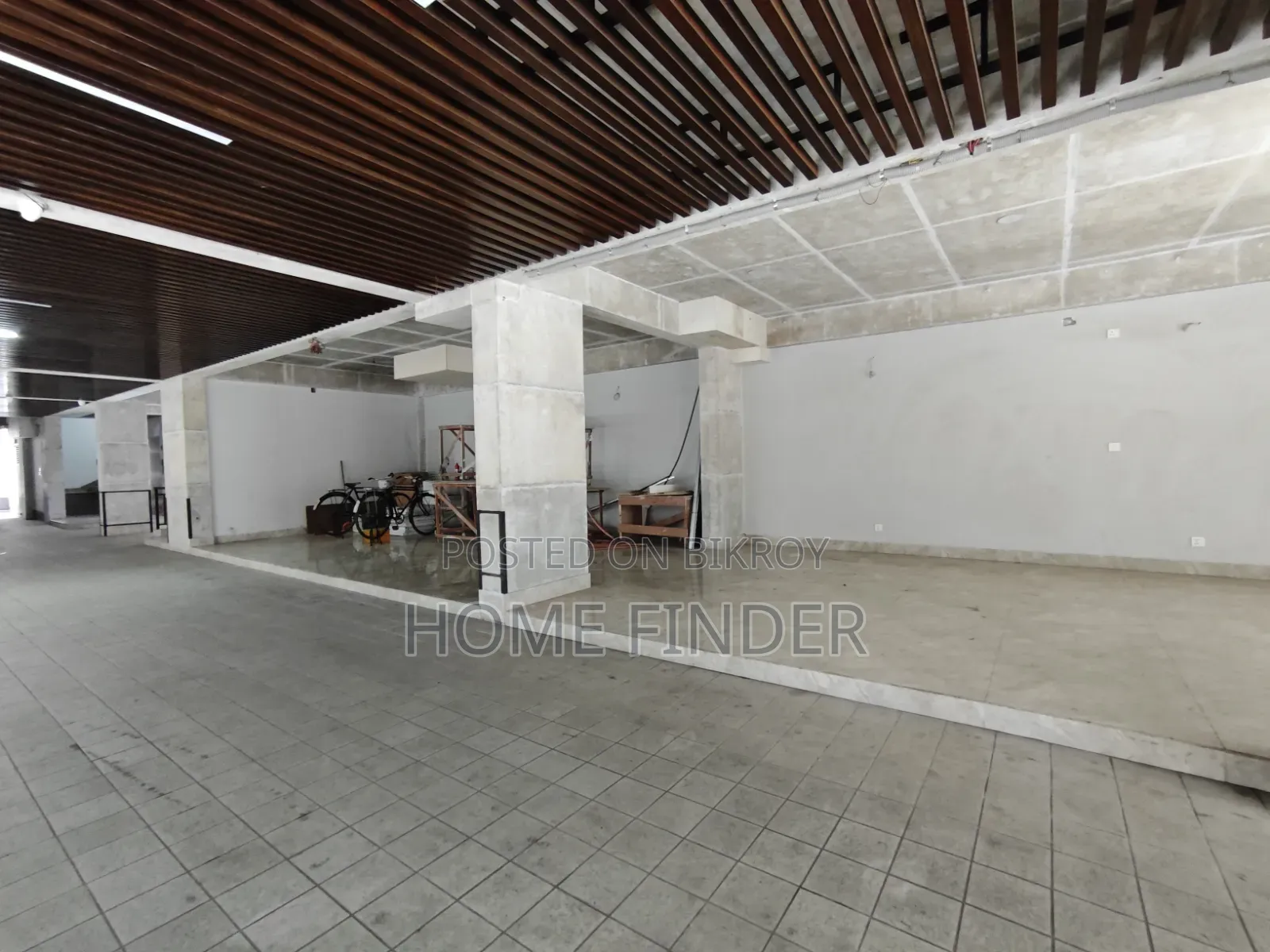 1400 SQFT Ground Floor Coffee Shop Space for Rent in Gulshan