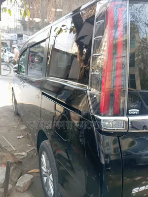টয়োটা এস্কয়ার ২০১৯ ব্ল্যাক