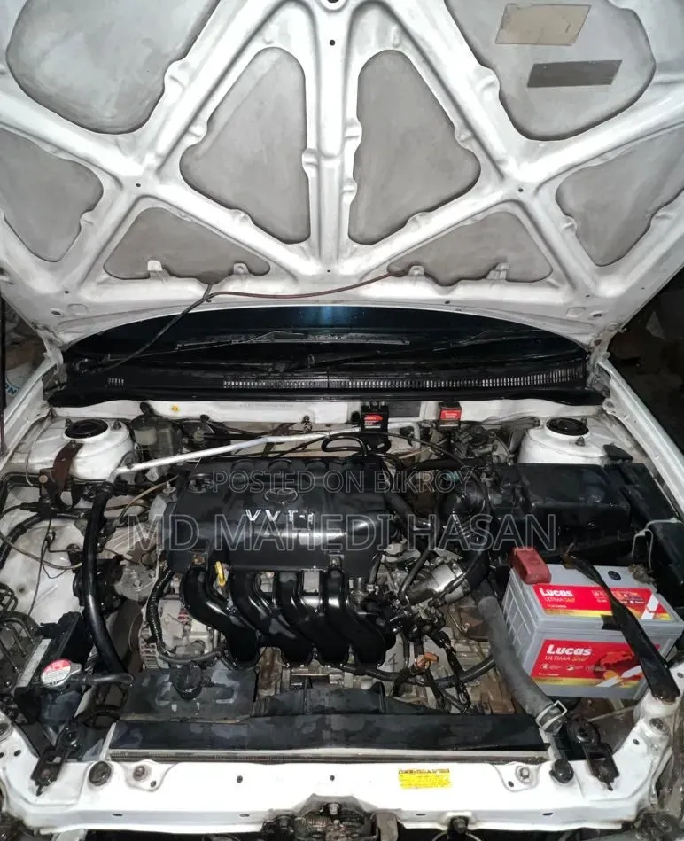 Toyota Corolla 2002 White