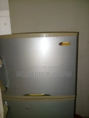 একটি ব্যবহারিত ফ্রিজ বিক্রি হবে