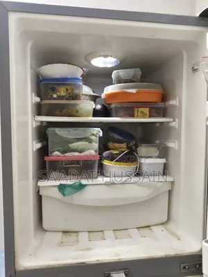 Walton WFB-2b6 Fridge for Sale | 252L | Fully Functional