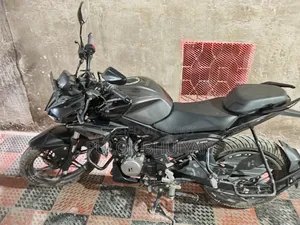 Hero Xtreme 125R 2025 Black