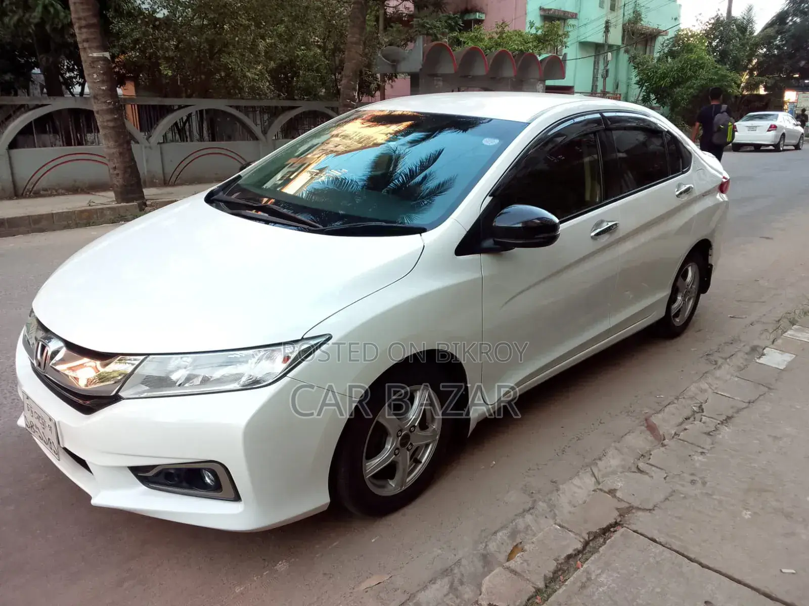 Honda Grace 1.5 Hybrid AWD 2016 White