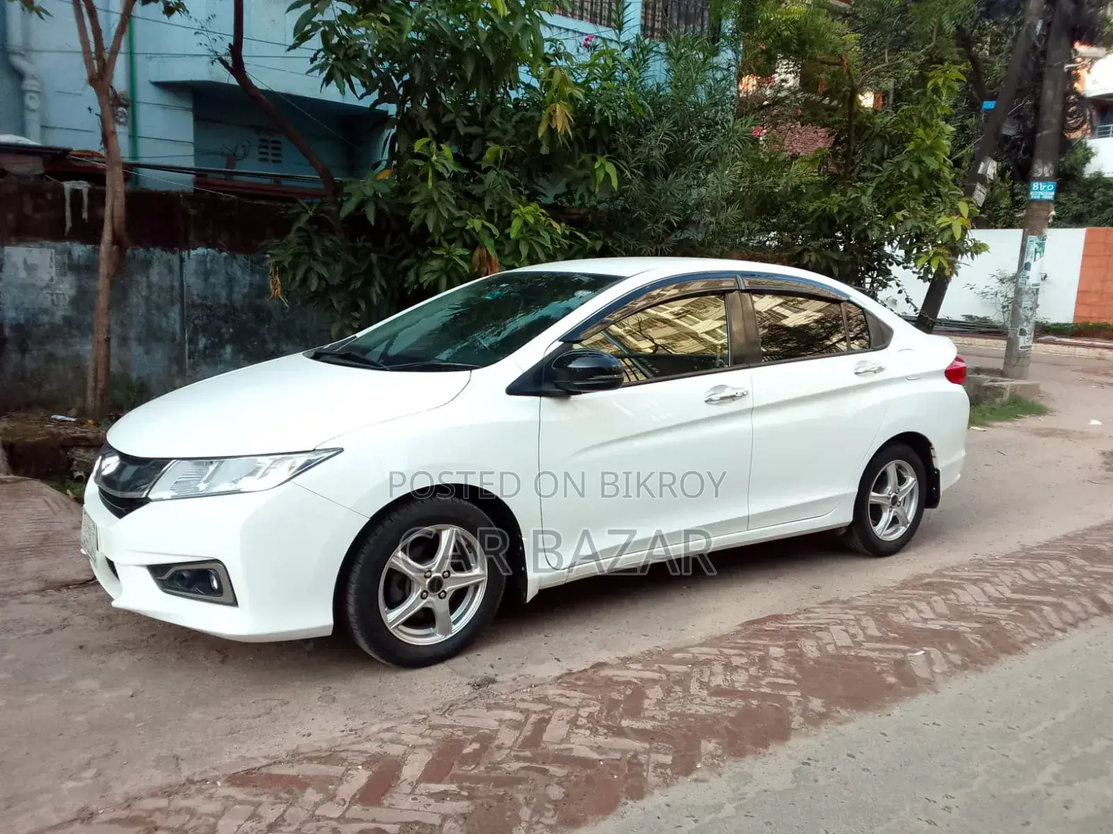 Honda Grace 1.5 Hybrid AWD 2016 White
