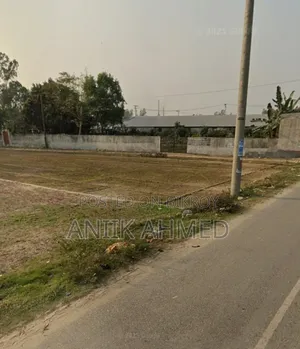 Land available for rent on a 15-year lease.
