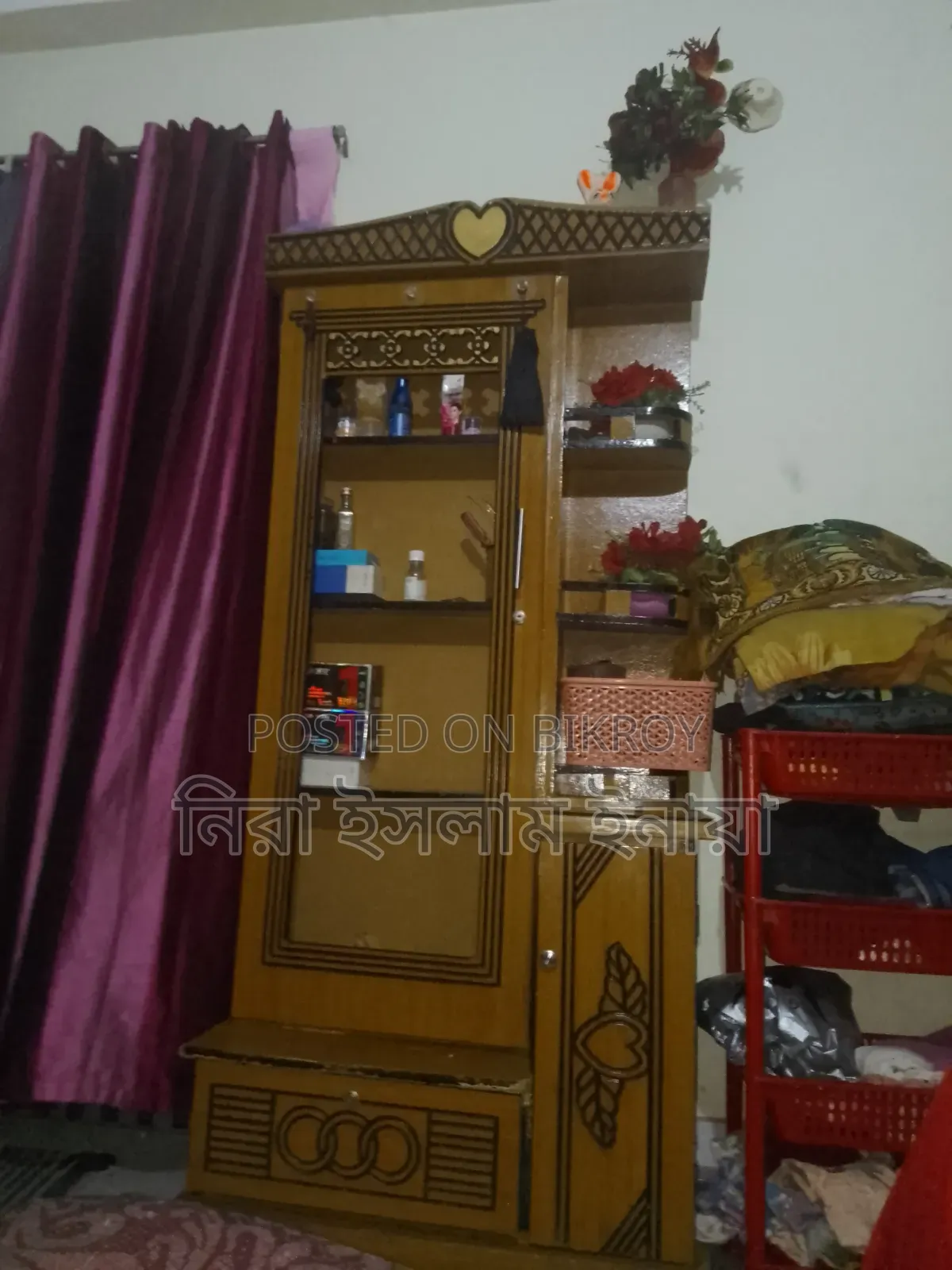 ড্রেসিং টেবিল