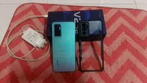Vivo V23 128 GB