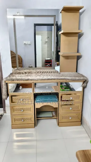 Luxury Dressing Table With Mirror – Full Fresh Condition