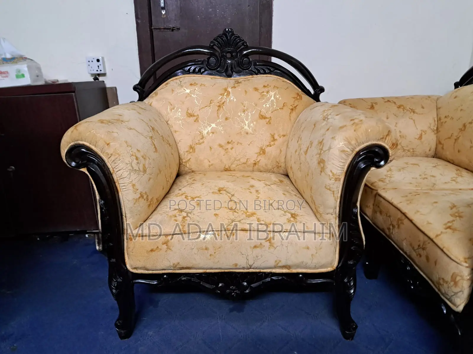 Gorgeous Sofa Set (Akhter Furniture)