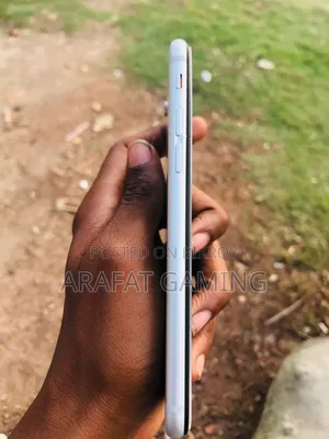 Apple iPhone 6 64 GB White