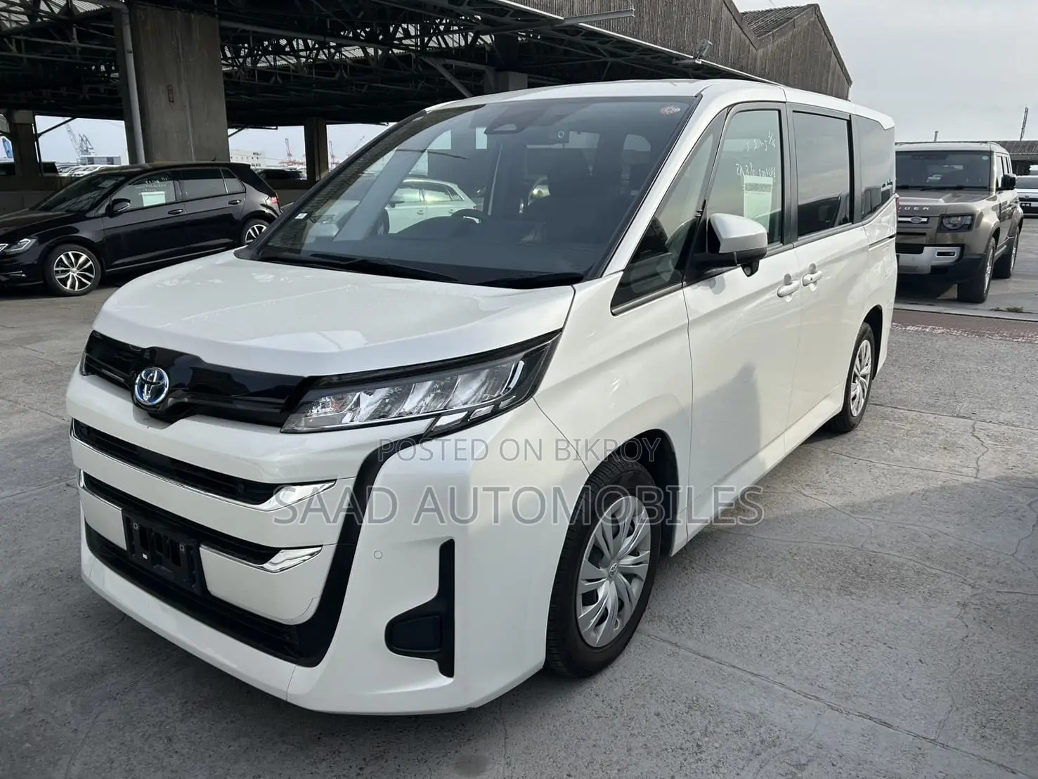 Toyota Noah 2022 Pearl