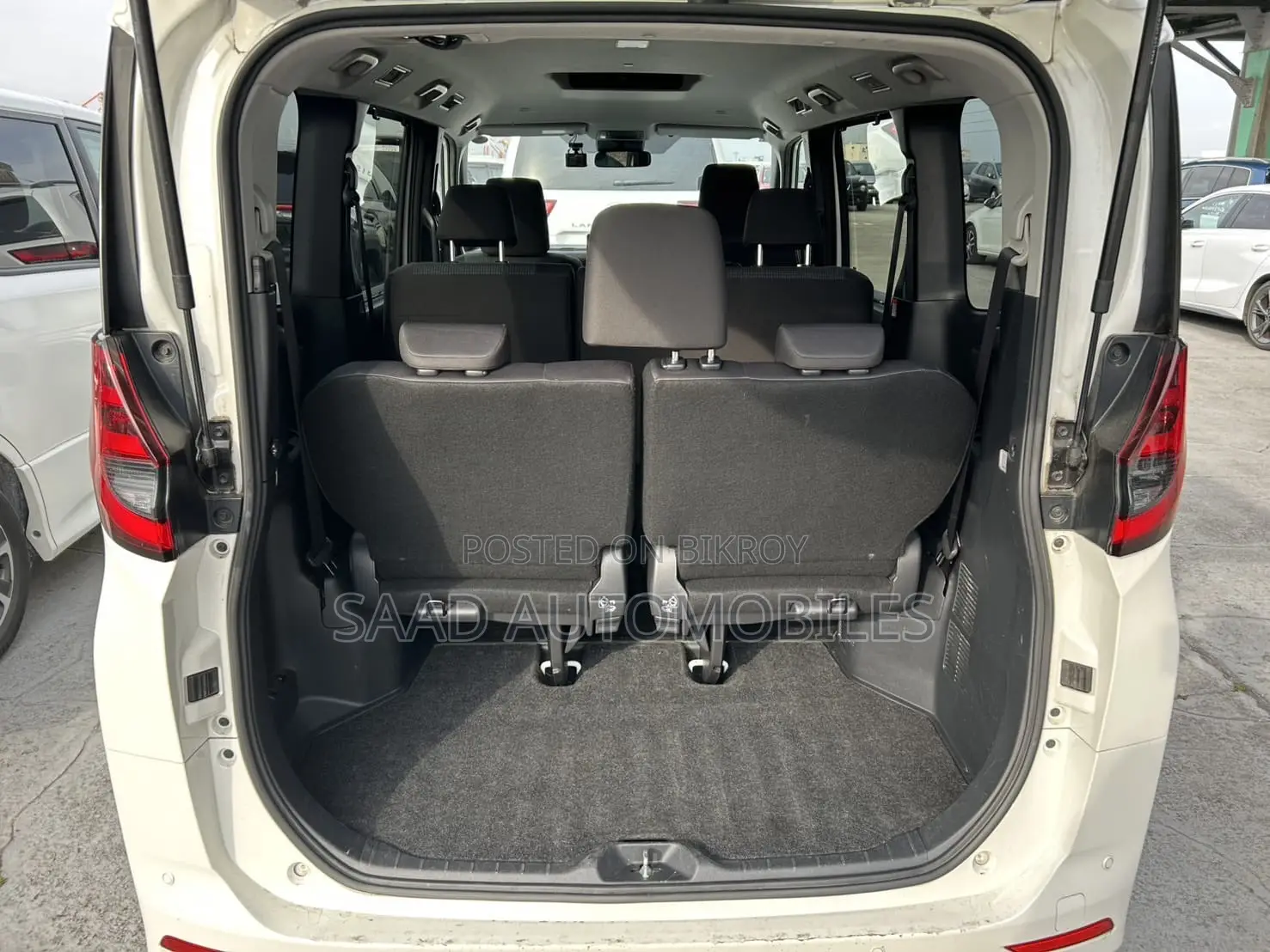 Toyota Noah 2022 Pearl