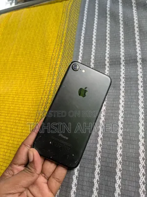 অ্যাপল আইফোন ৭ ৩২ জিবি ব্ল্যাক
