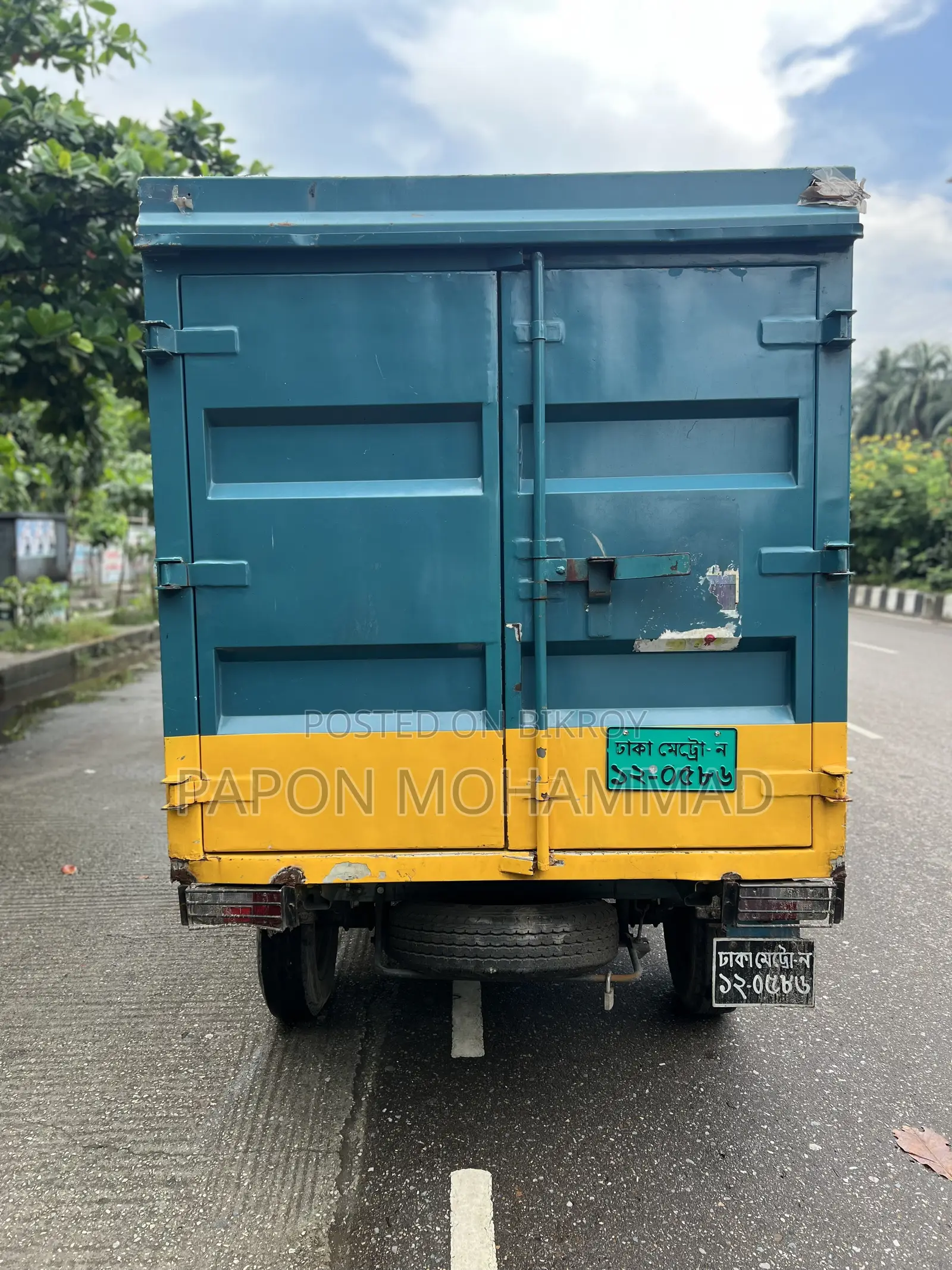 Tata Covered Van