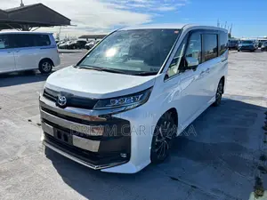 Toyota Noah 2022 Pearl