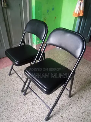 Otobi Chair