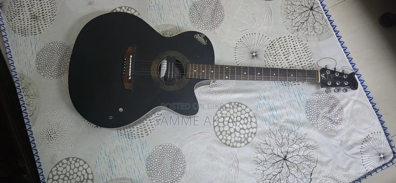 Signature Guiter