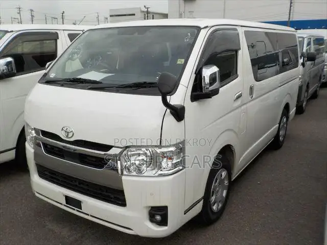 Toyota HiAce 2021 White