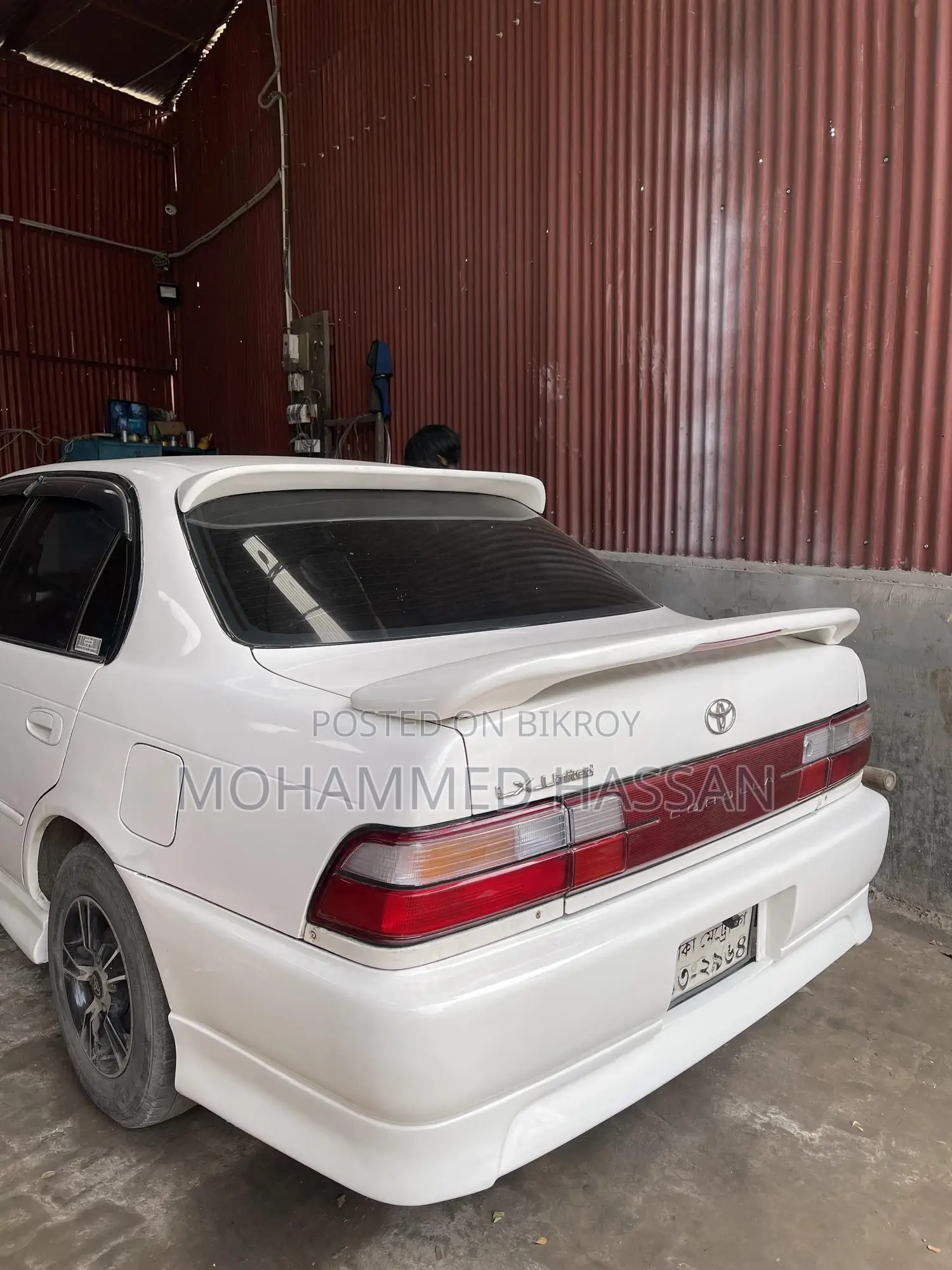 Toyota Corolla Sedan 1994 White