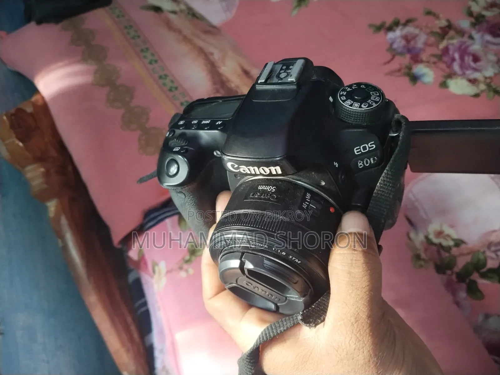 Canon 80D Camera Sale Post