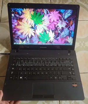 Laptop Samsung 4GB AMD HDD 500GB