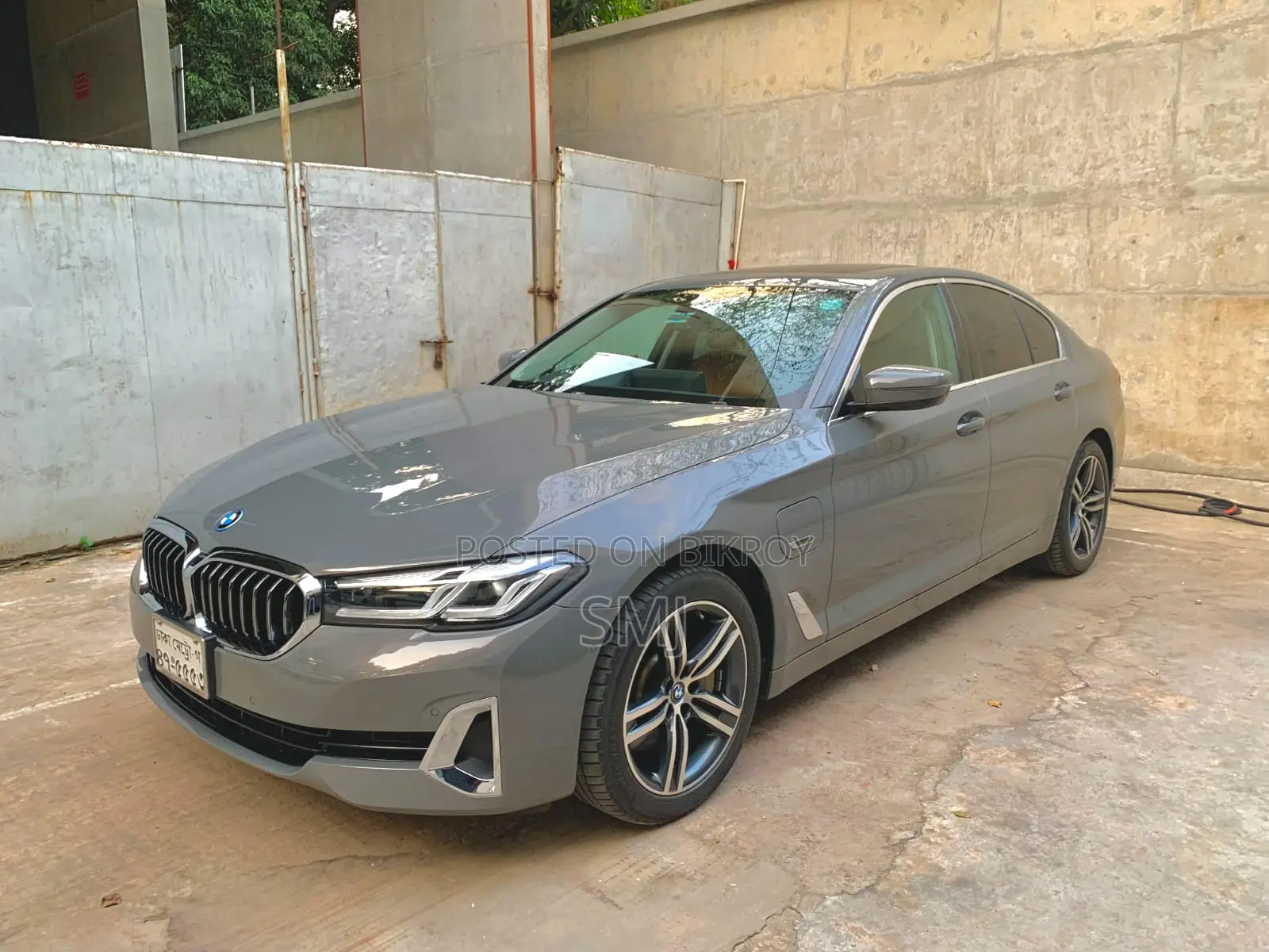New BMW 5 Series G30 530e 2021 Gray