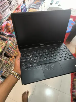 Laptop 4GB RAM 500GB SSD