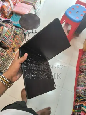 Laptop 4GB RAM 500GB SSD