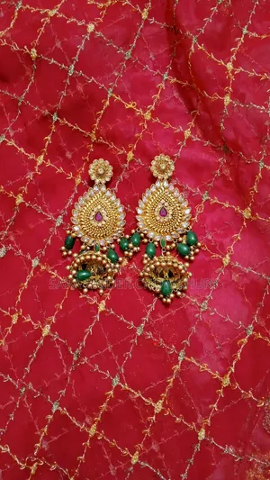 Beautiful Designer Customized Jewellery Set for Sale