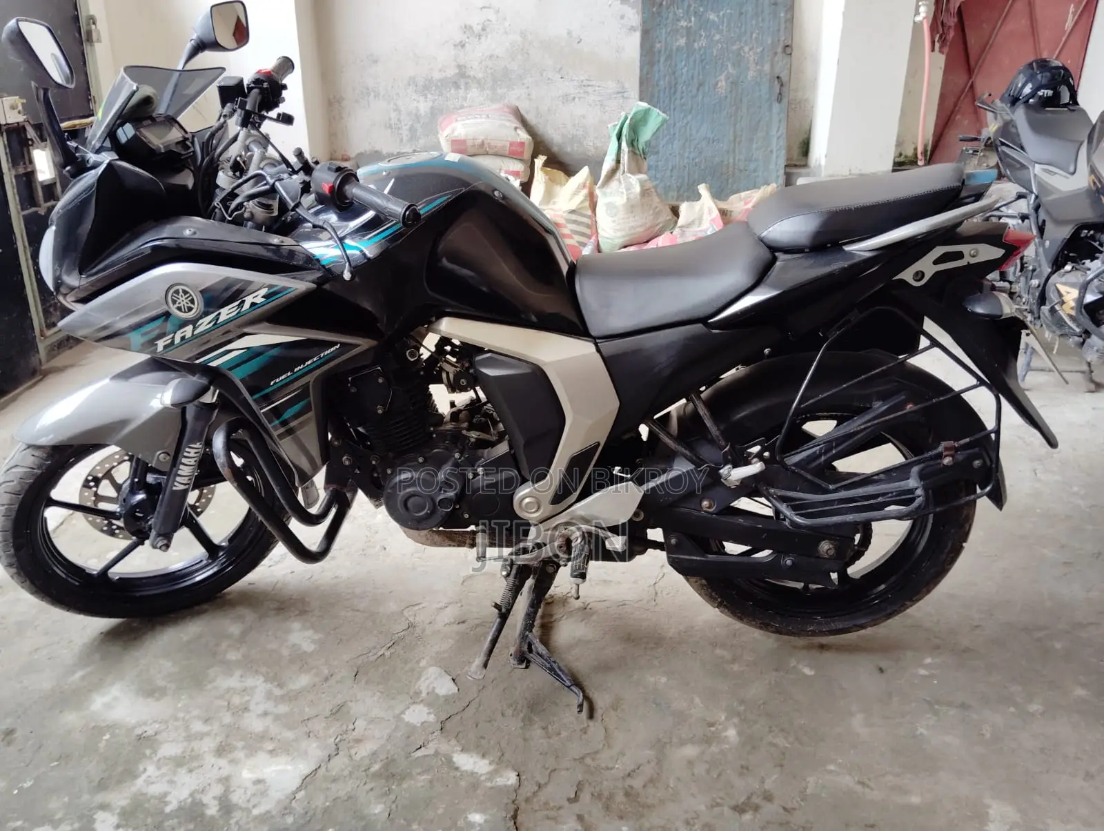 Yamaha 2019 Black