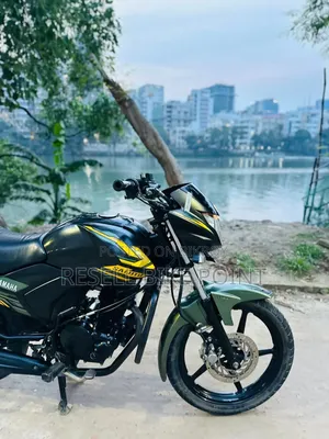 Yamaha 2023 Black