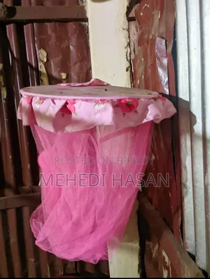 বাচ্চাদের দোলনা