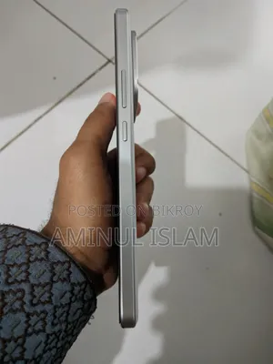 iQOO 256 GB White
