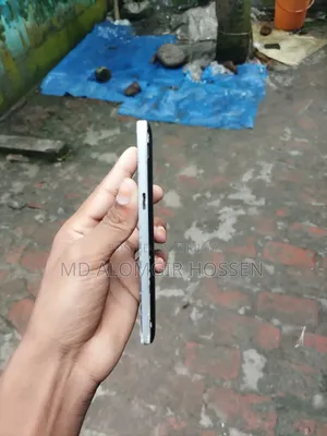 Samsung Galaxy J2 8 GB Black