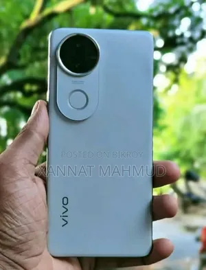Vivo V50e ১২৮ জিবি হোয়াইট
