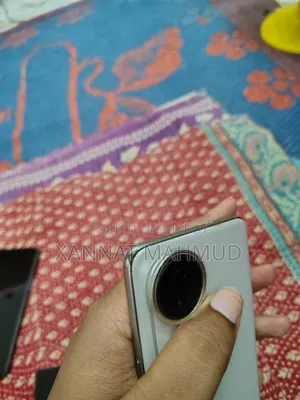 Vivo V50e ১২৮ জিবি হোয়াইট