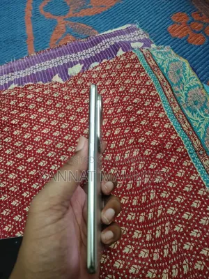 Vivo V50e ১২৮ জিবি হোয়াইট