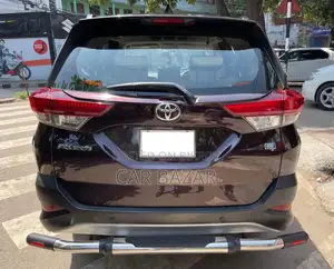 Toyota Rush 1.5 AWD 2021 Maroon