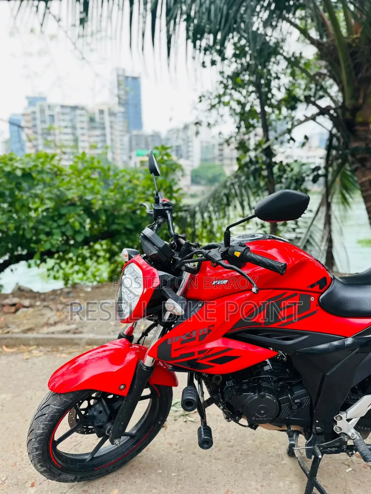 Suzuki 2022 Red