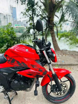 Suzuki 2022 Red