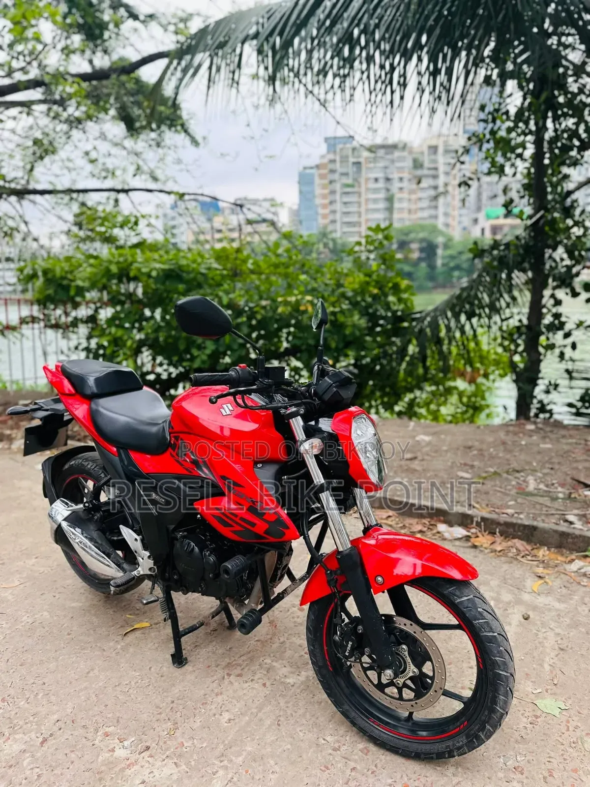 Suzuki 2022 Red